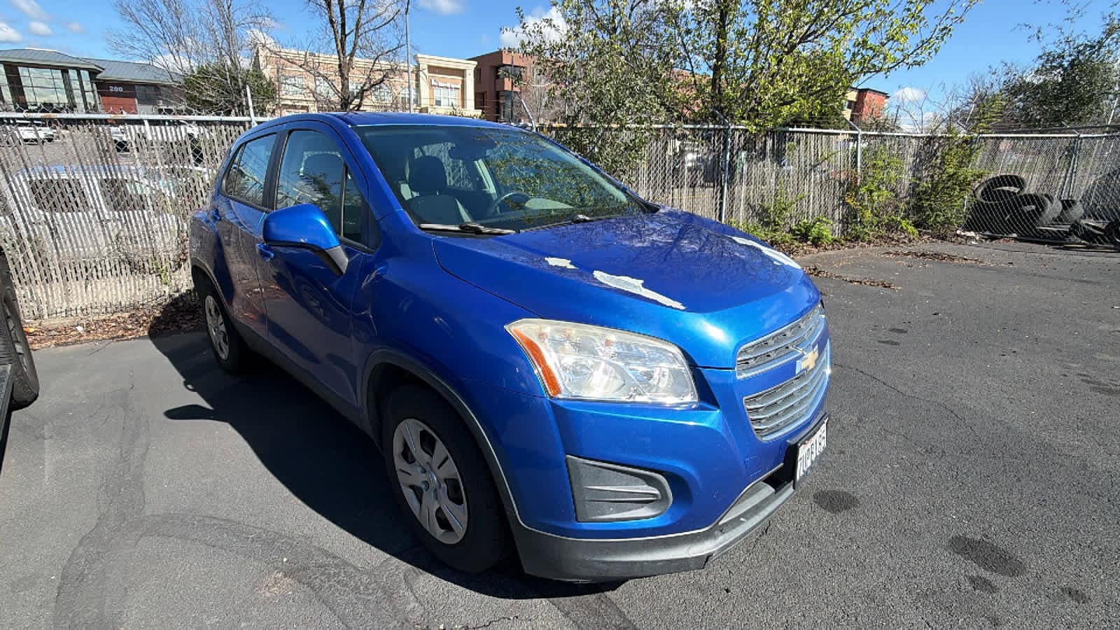 Thumbnail: 2016 Chevrolet Trax - 2