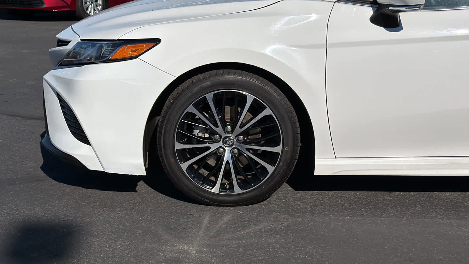 Thumbnail: 2018 Toyota Camry - 9