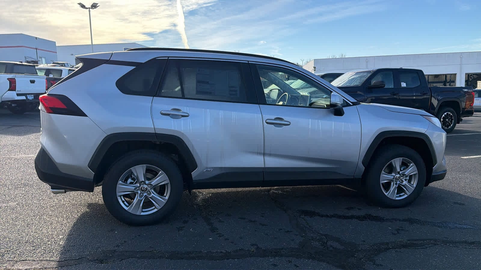 Thumbnail: 2025 Toyota RAV4 - 4