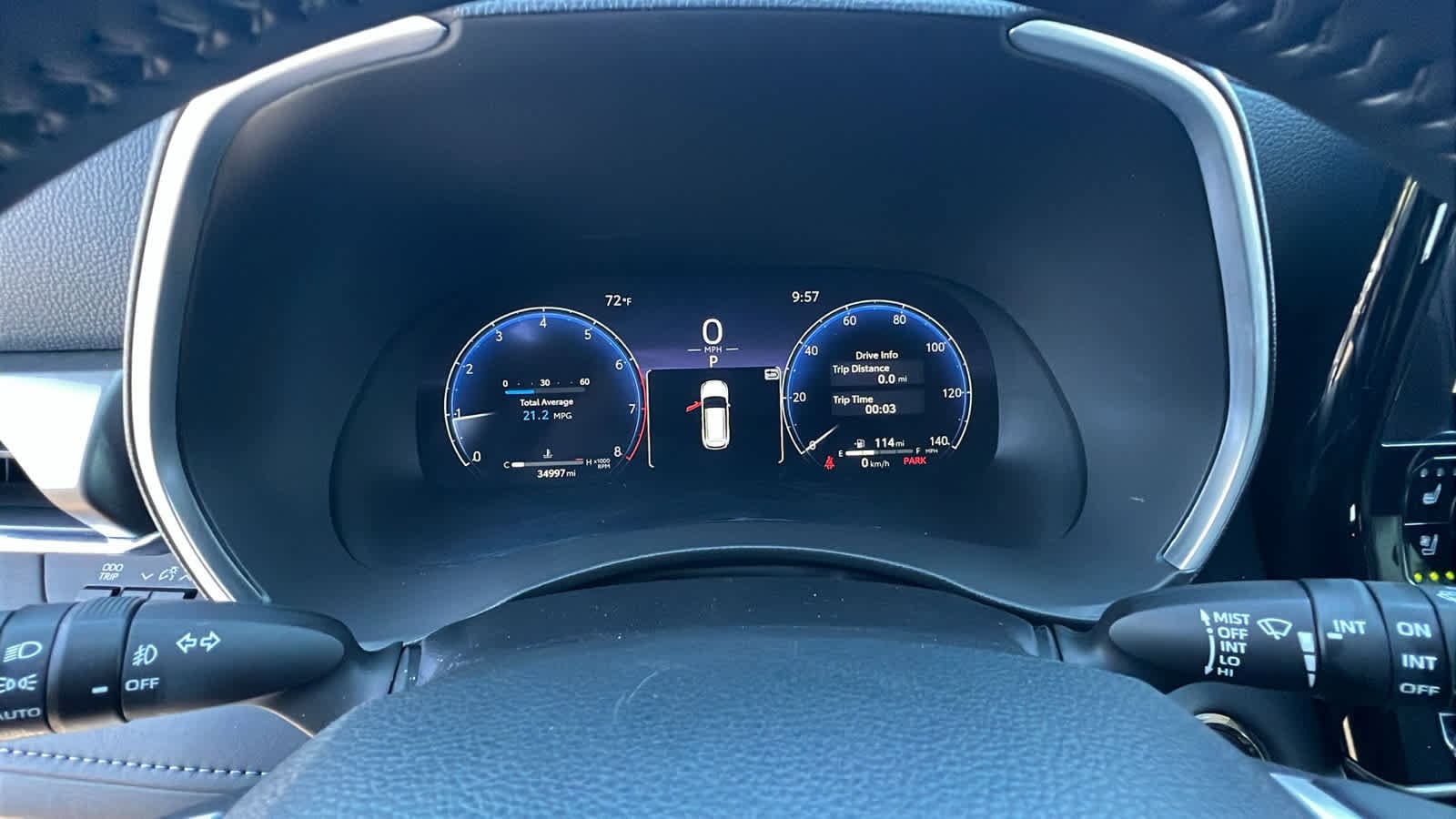 Thumbnail: 2023 Toyota Highlander - 21