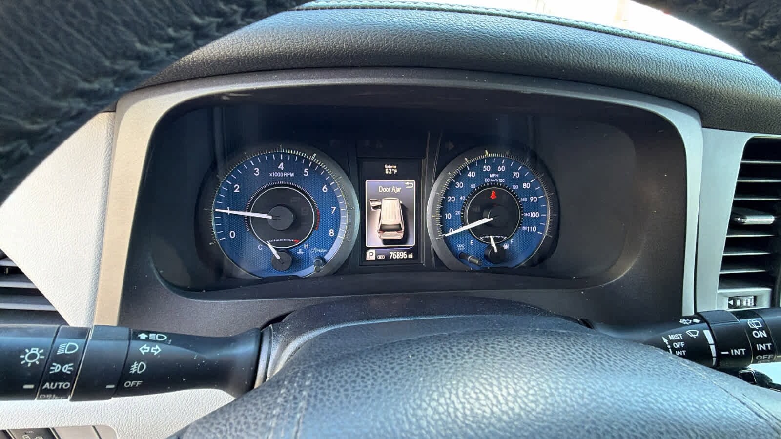 Thumbnail: 2017 Toyota Sienna - 21