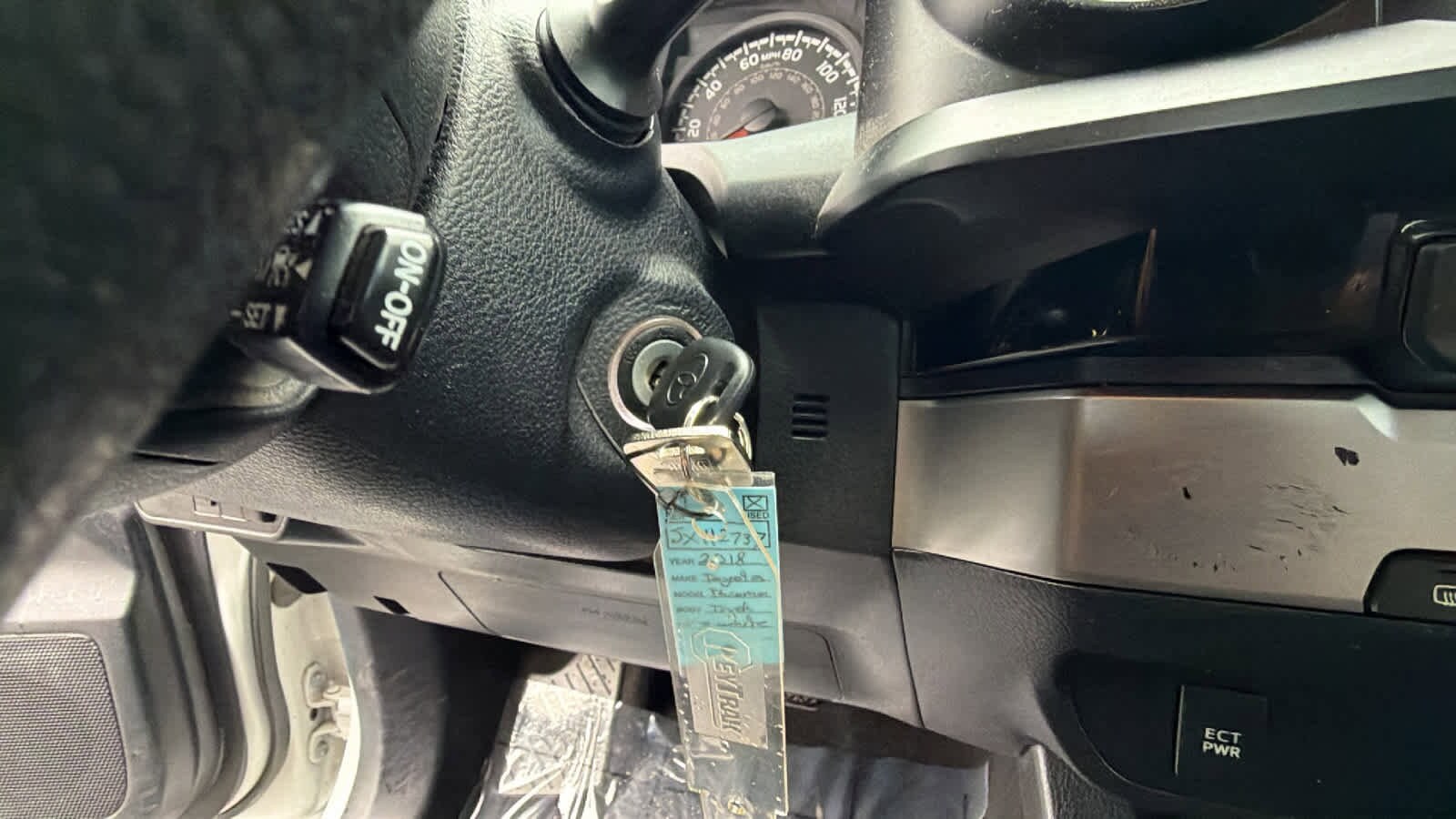 Thumbnail: 2018 Toyota Tacoma - 17