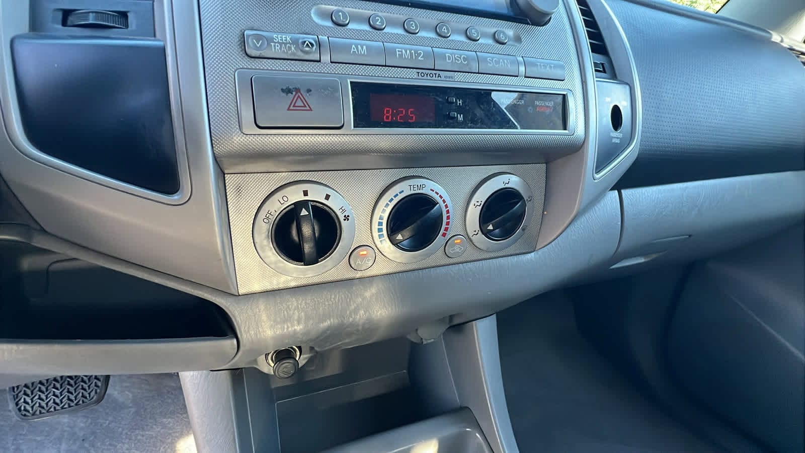 Thumbnail: 2006 Toyota Tacoma - 14
