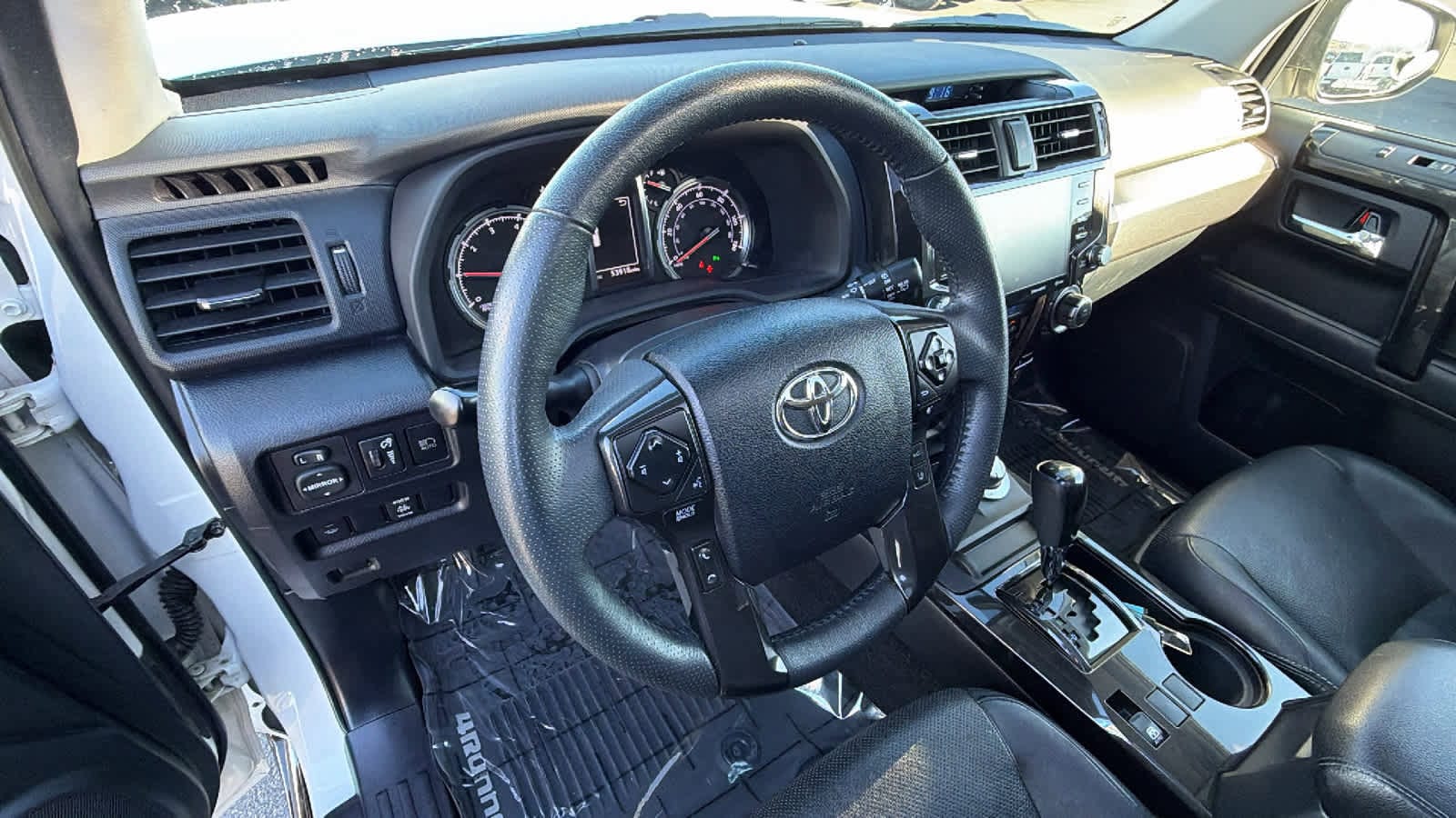 Thumbnail: 2020 Toyota 4Runner - 10