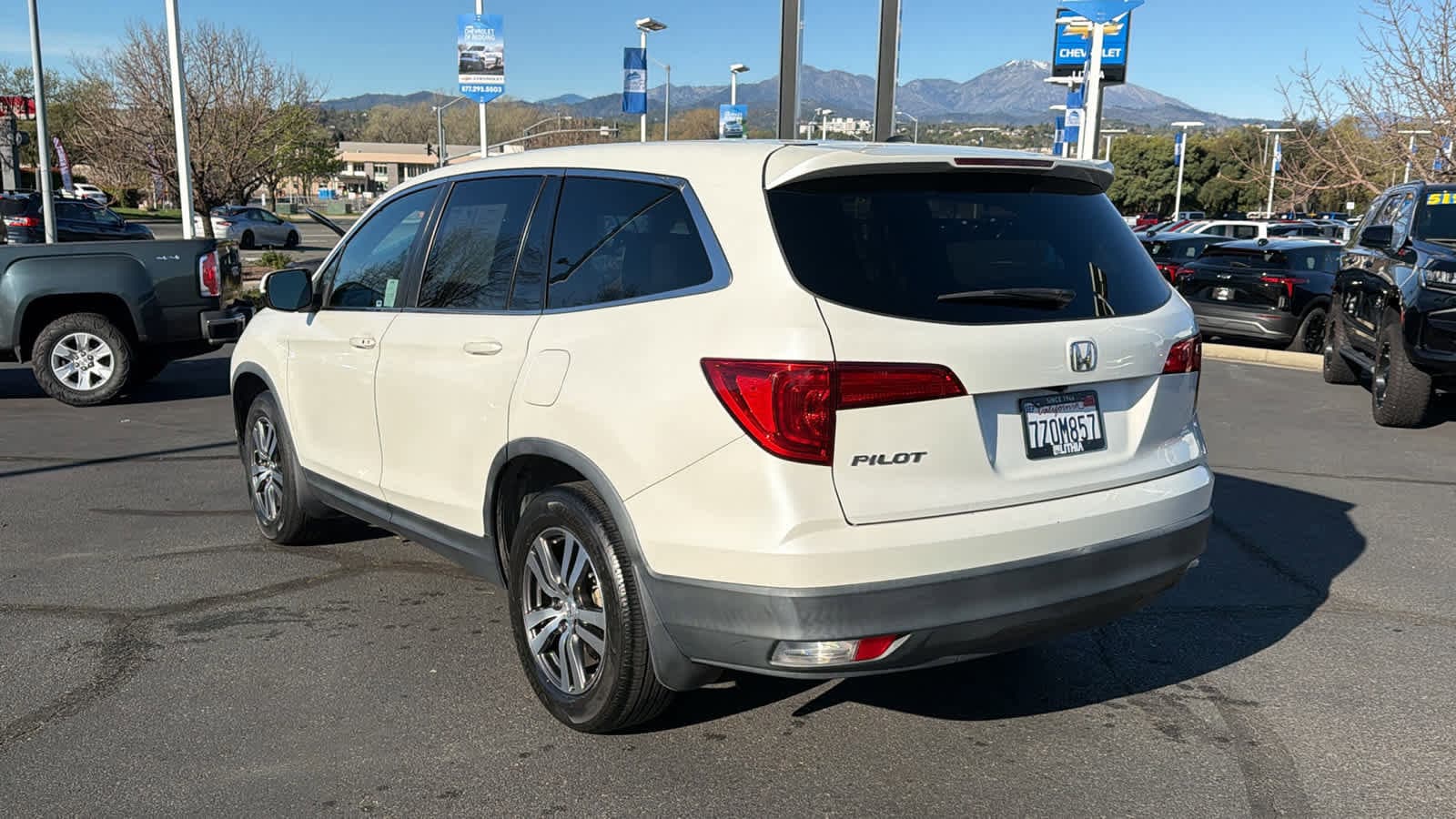 Thumbnail: 2017 Honda Pilot - 7