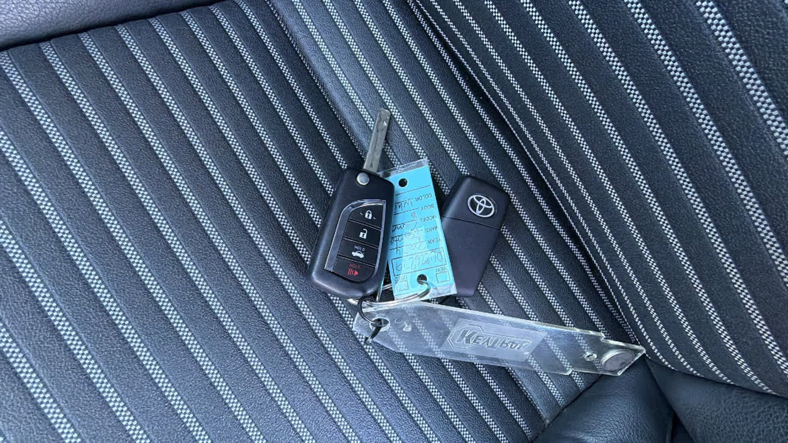 Thumbnail: 2024 Toyota Camry - 28