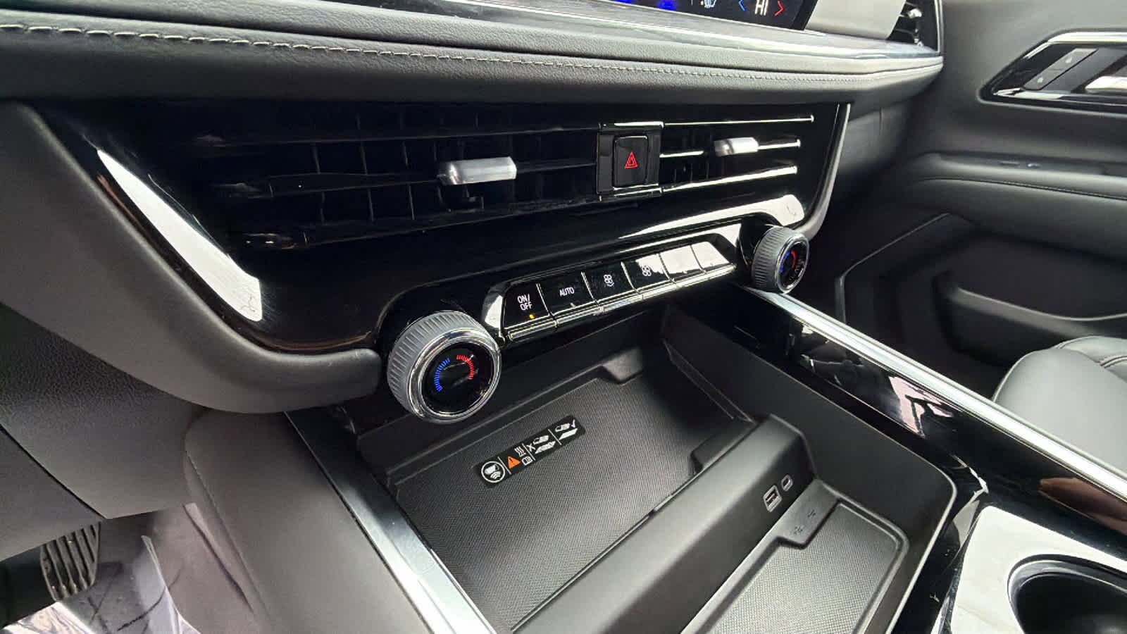 Thumbnail: 2026 Chevrolet Tahoe - 14