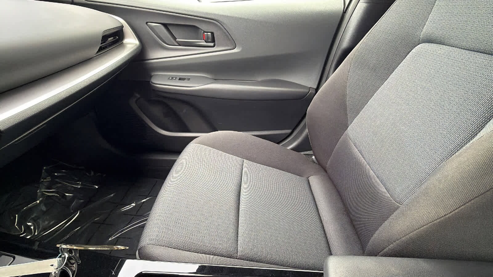 Thumbnail: 2024 Toyota Prius - 12