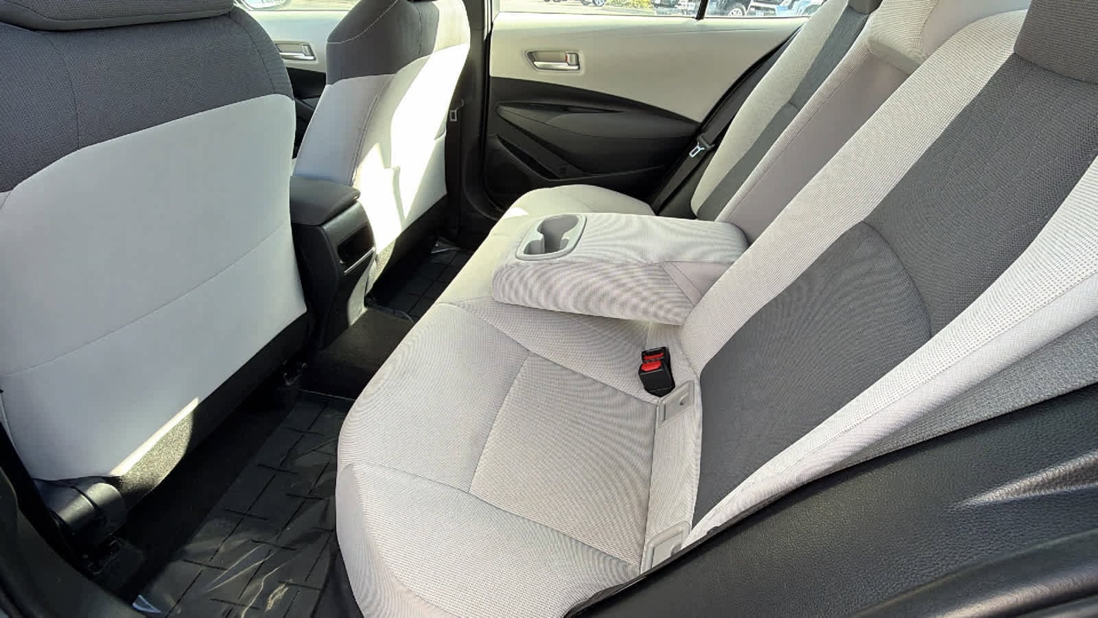 Thumbnail: 2020 Toyota Corolla - 24