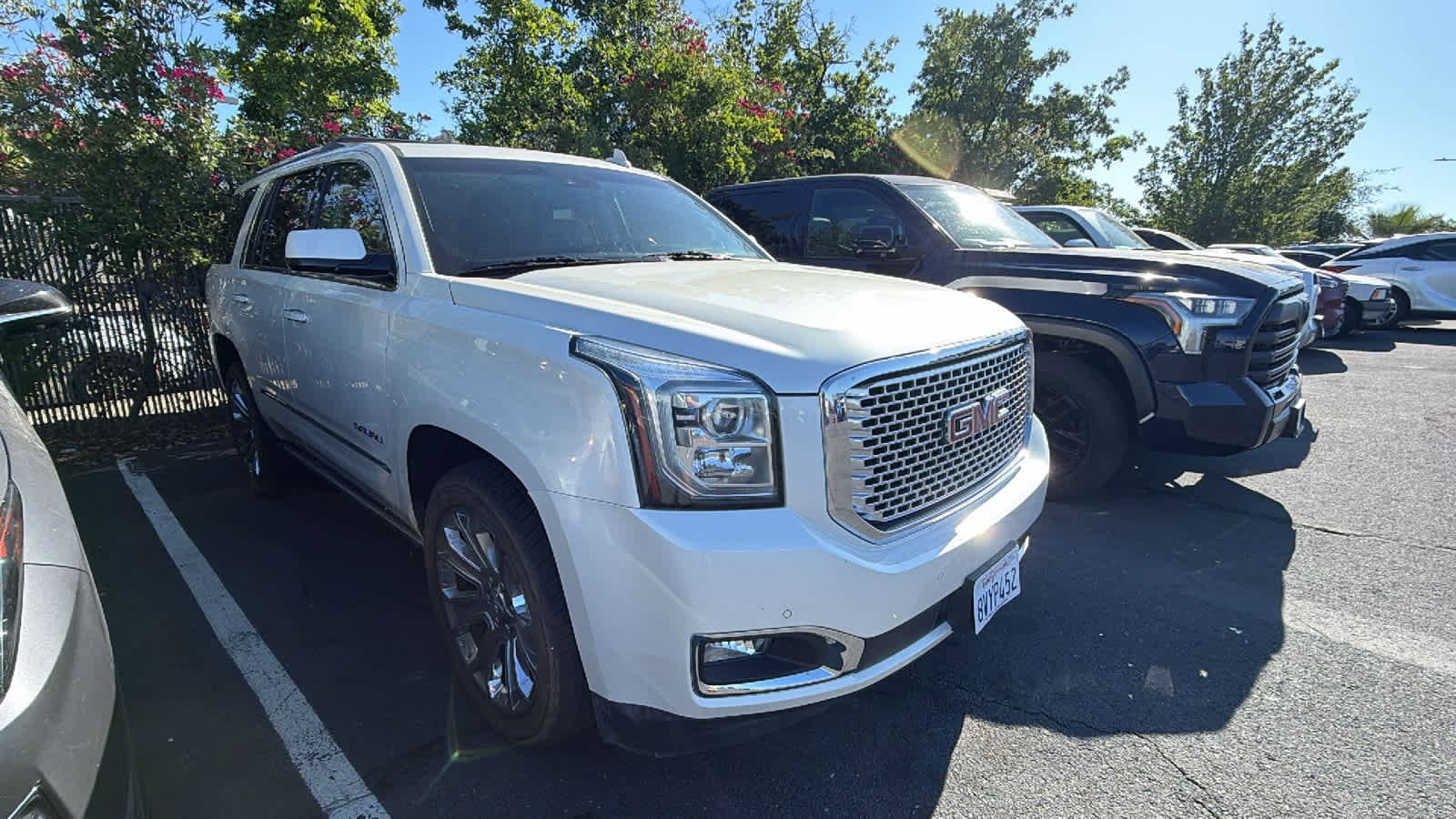 Thumbnail: 2015 GMC Yukon - 2