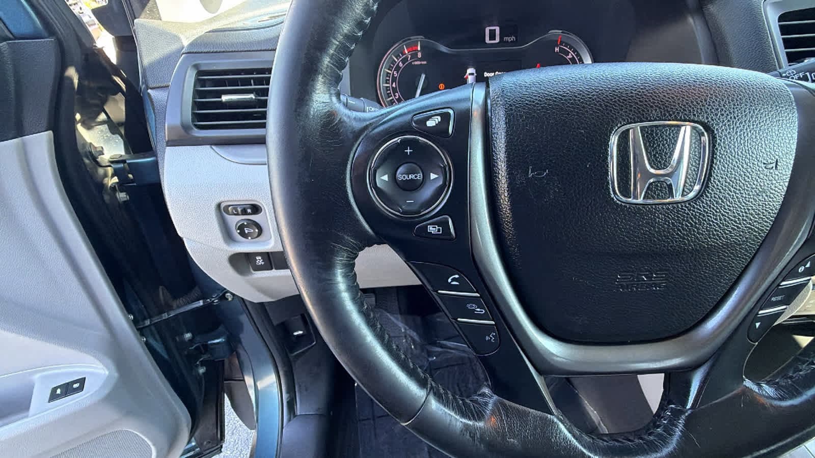 Thumbnail: 2018 Honda Pilot - 19