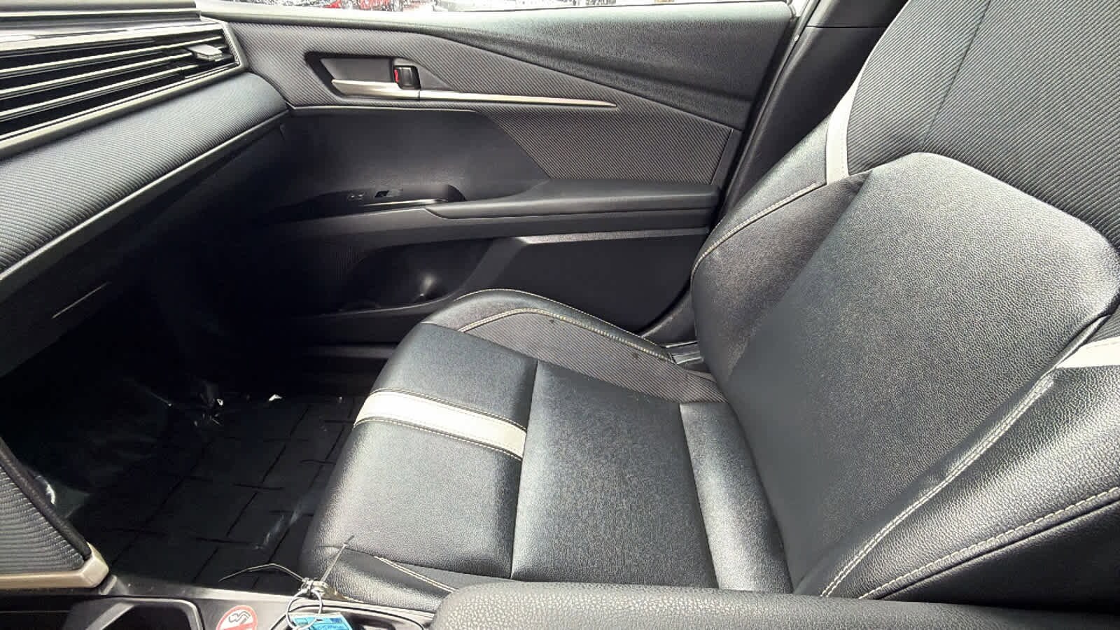 Thumbnail: 2025 Toyota Camry - 12