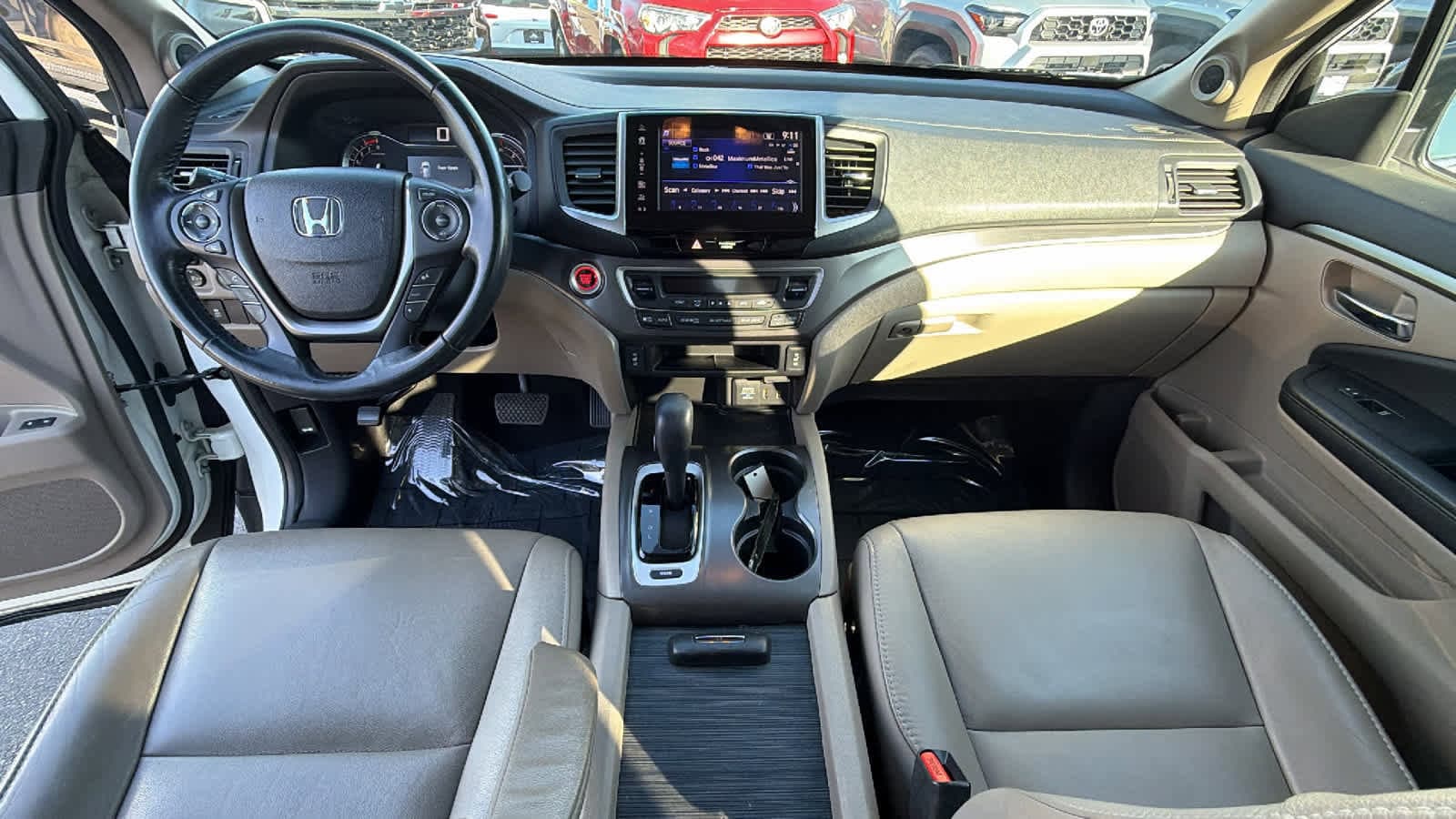 Thumbnail: 2017 Honda Pilot - 26