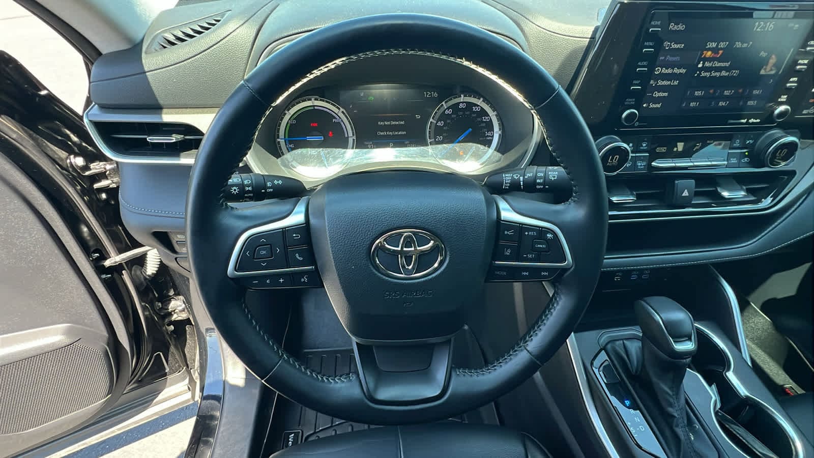 Thumbnail: 2022 Toyota Highlander - 18