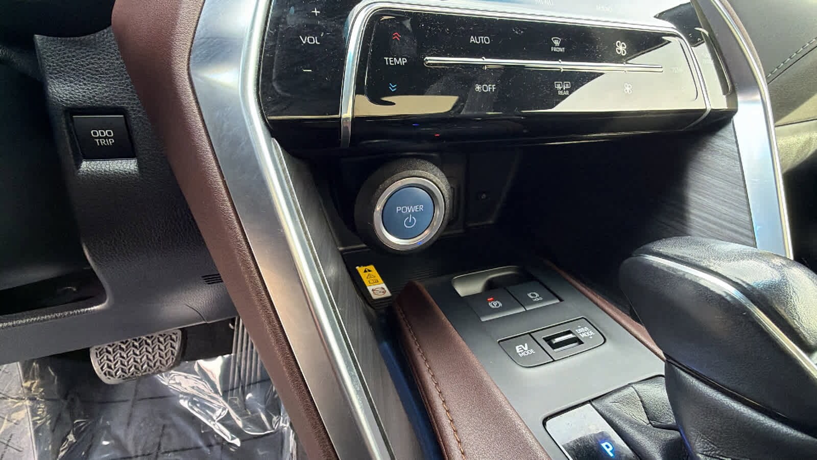 Thumbnail: 2021 Toyota Venza - 17