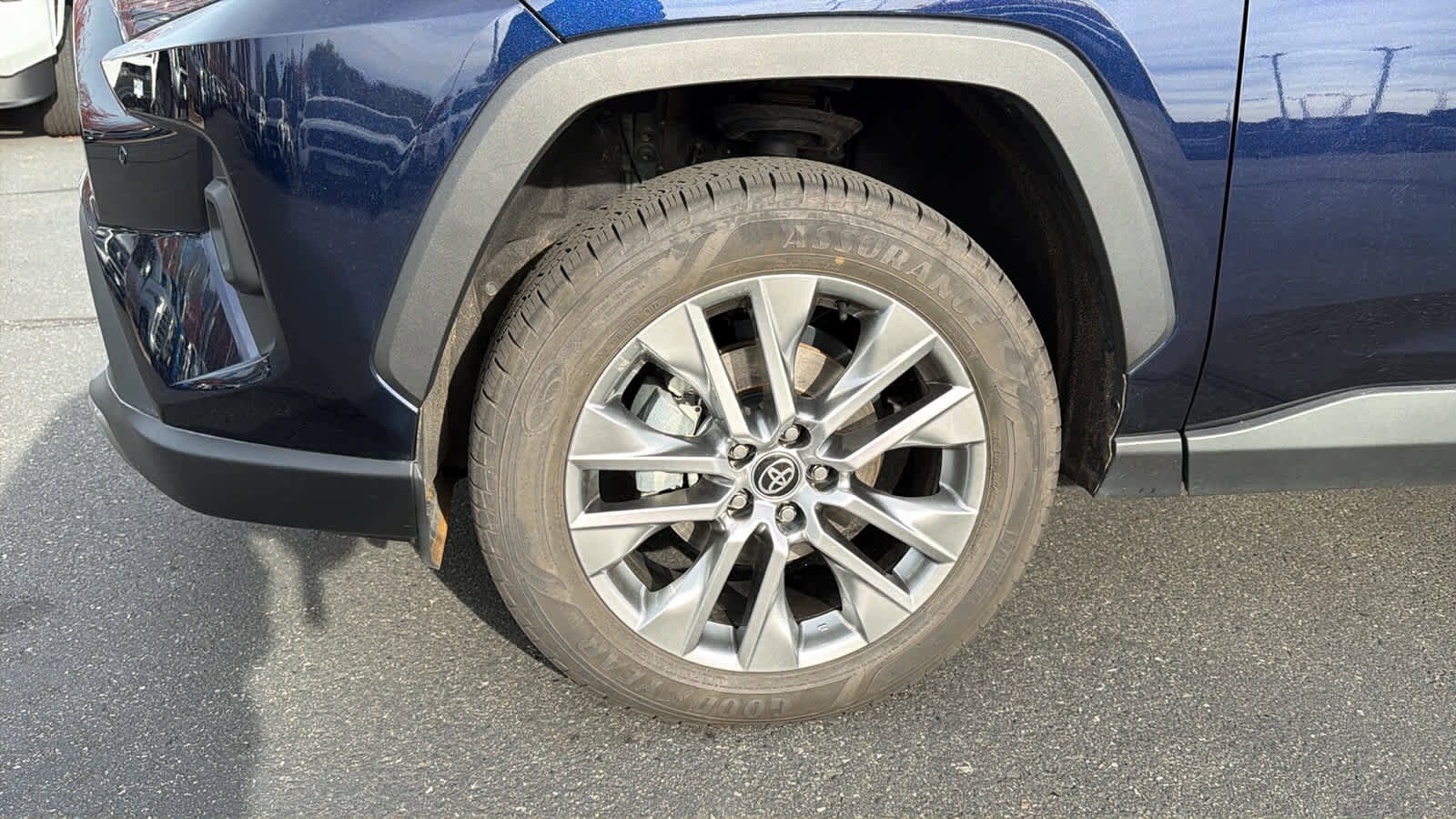 Thumbnail: 2023 Toyota RAV4 - 9