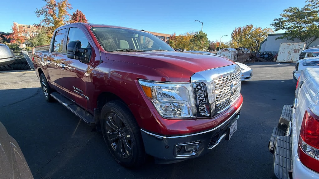 Used 2019 Nissan Titan SV Truck Crew Cab