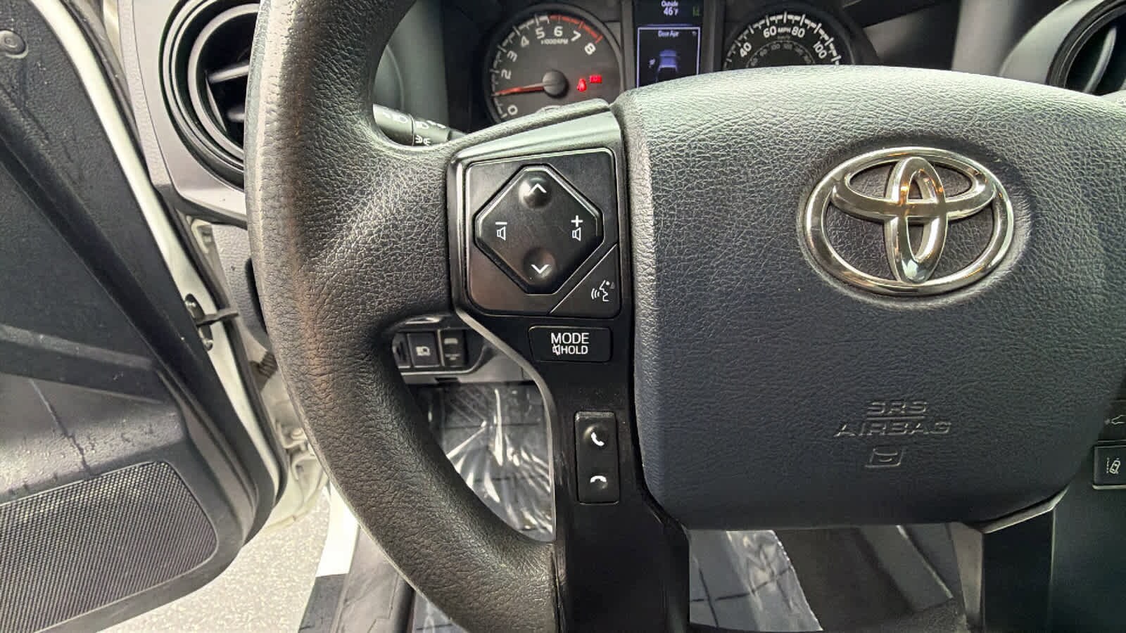 Thumbnail: 2018 Toyota Tacoma - 19