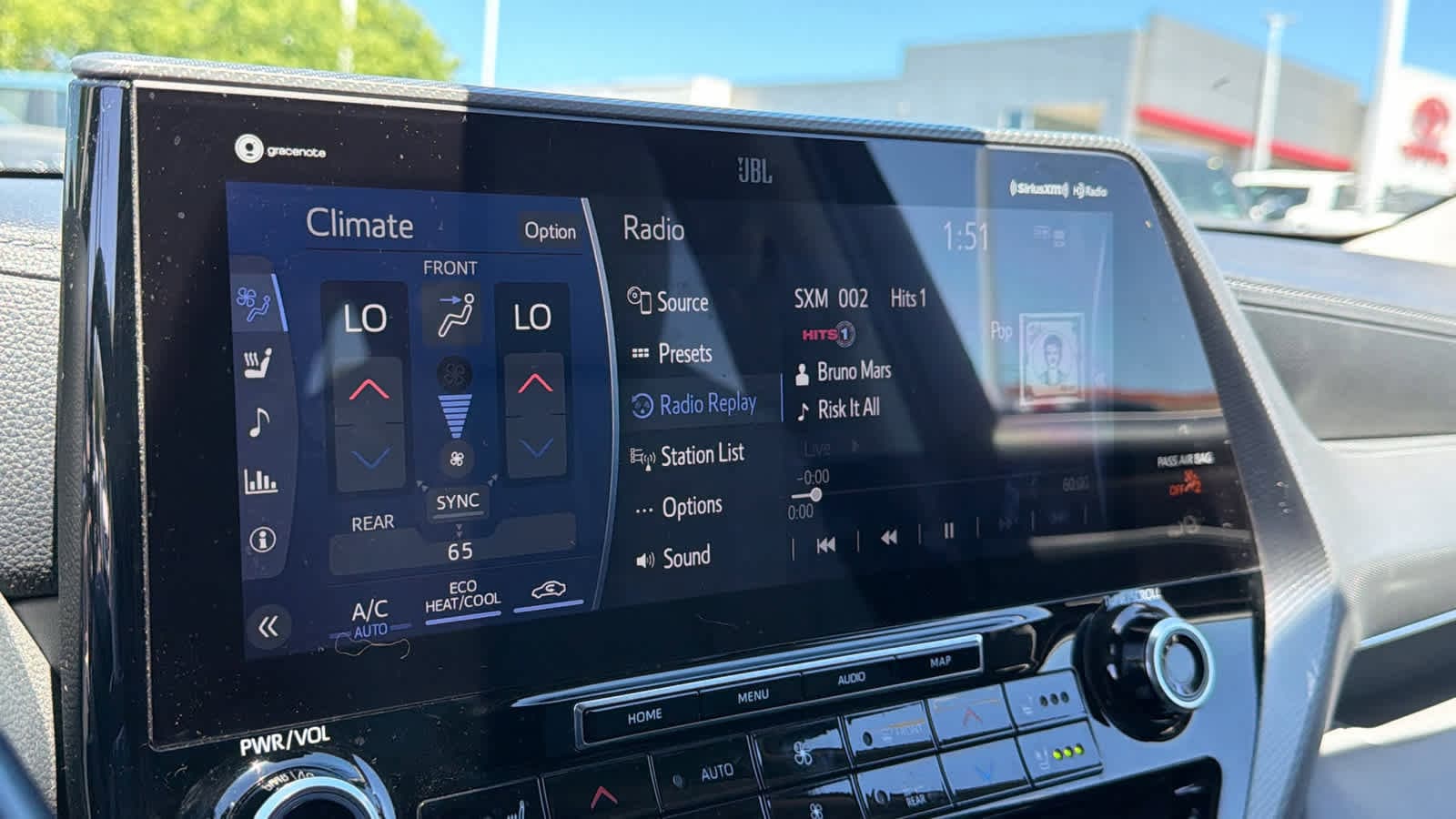 Thumbnail: 2021 Toyota Highlander - 15