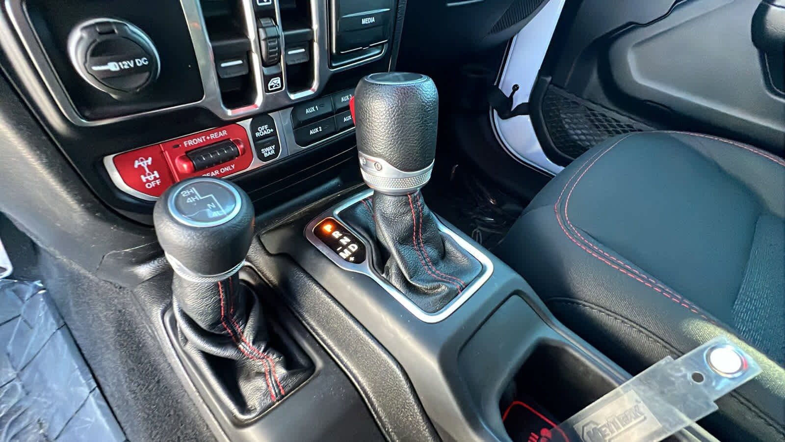 Thumbnail: 2020 Jeep Gladiator - 13