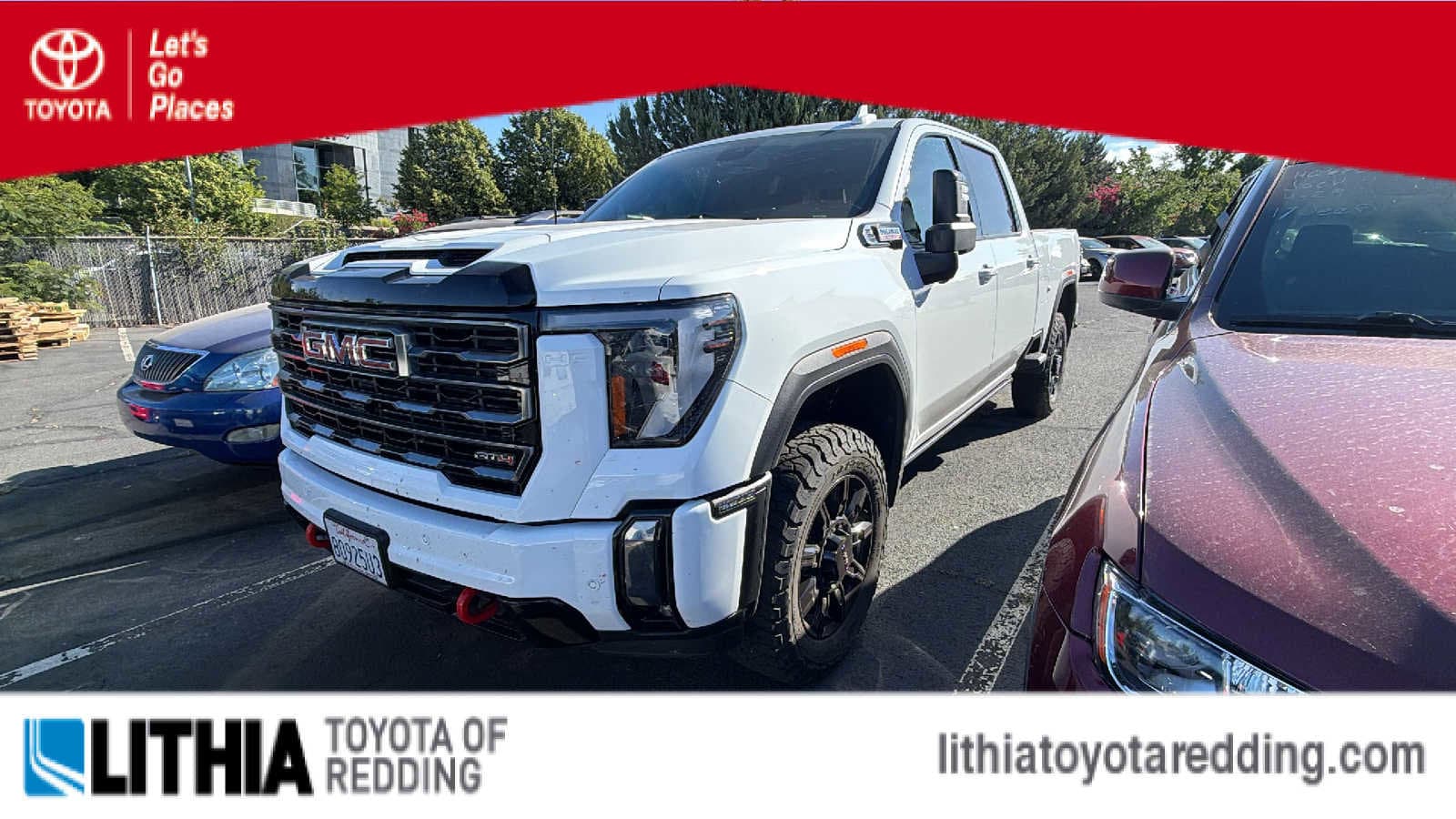 2024 GMC Sierra 4WD Crew Cab Standard Box AT4's photo