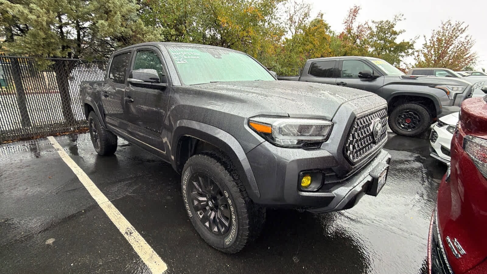 2021 Toyota Tacoma Limited V6 photo 2