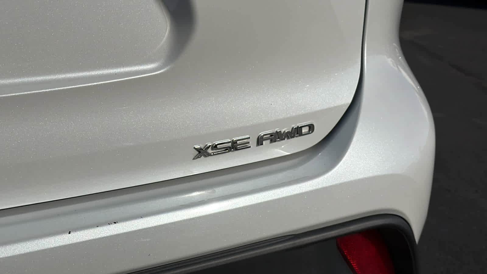 Thumbnail: 2022 Toyota Highlander - 28