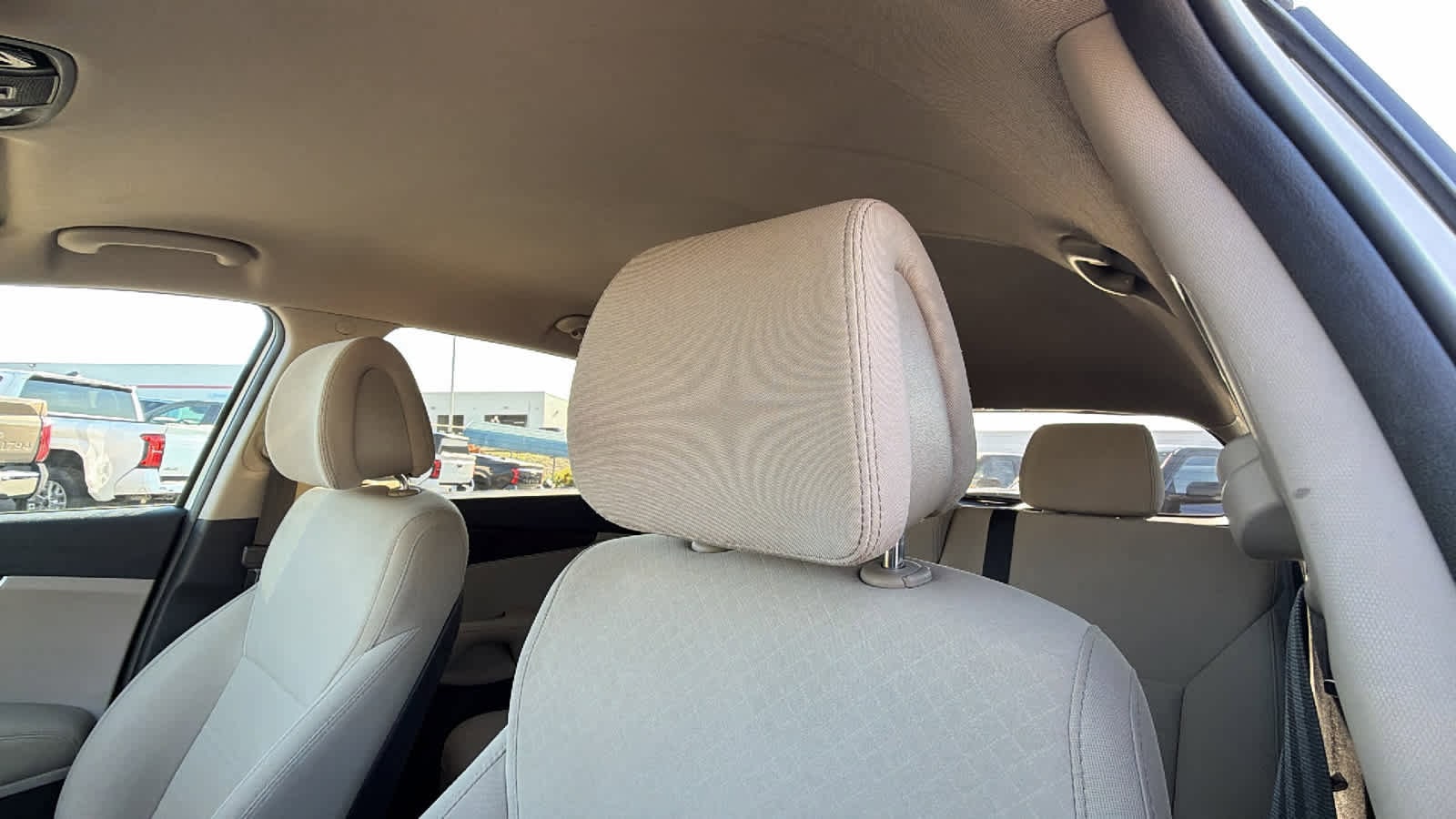 Thumbnail: 2016 Kia Sorento - 11