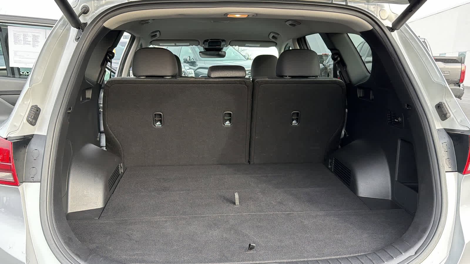 Thumbnail: 2023 Hyundai Santa Fe - 26