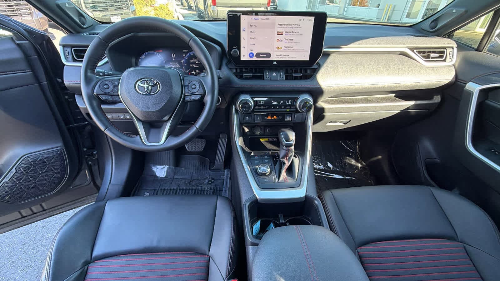 Thumbnail: 2023 Toyota RAV4 - 26