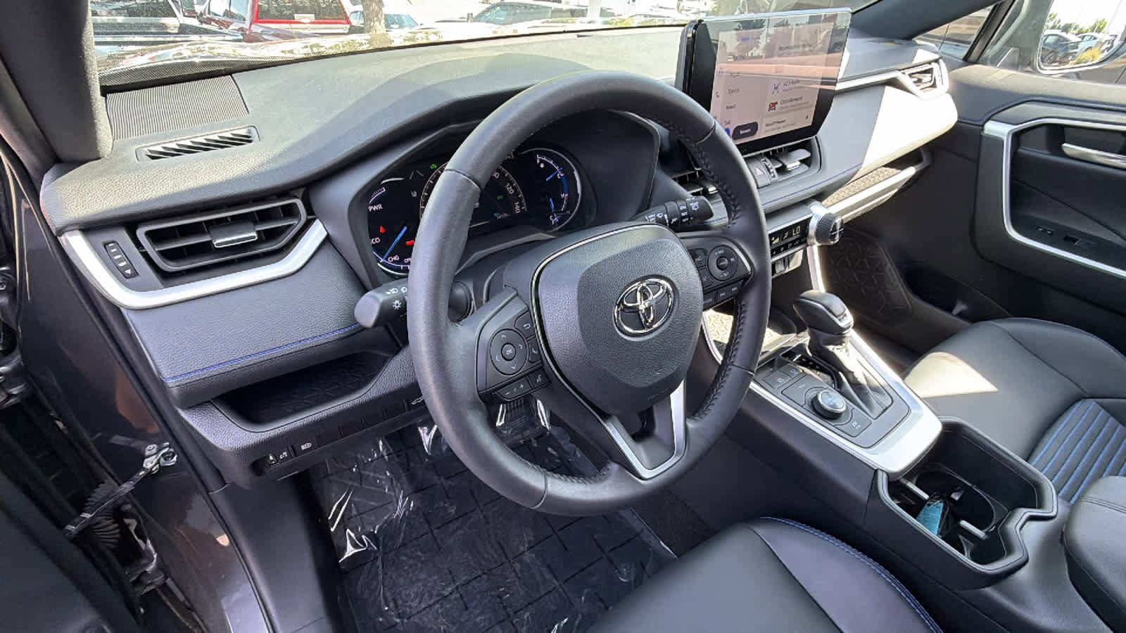 Thumbnail: 2024 Toyota RAV4 - 10