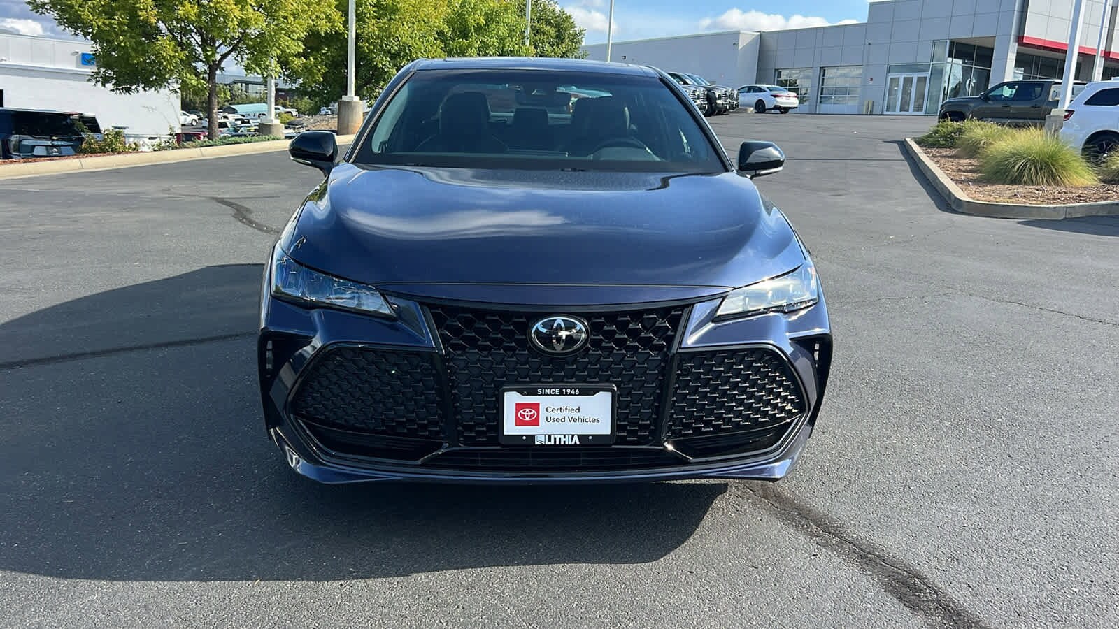 2019 Toyota Avalon XSE photo 2
