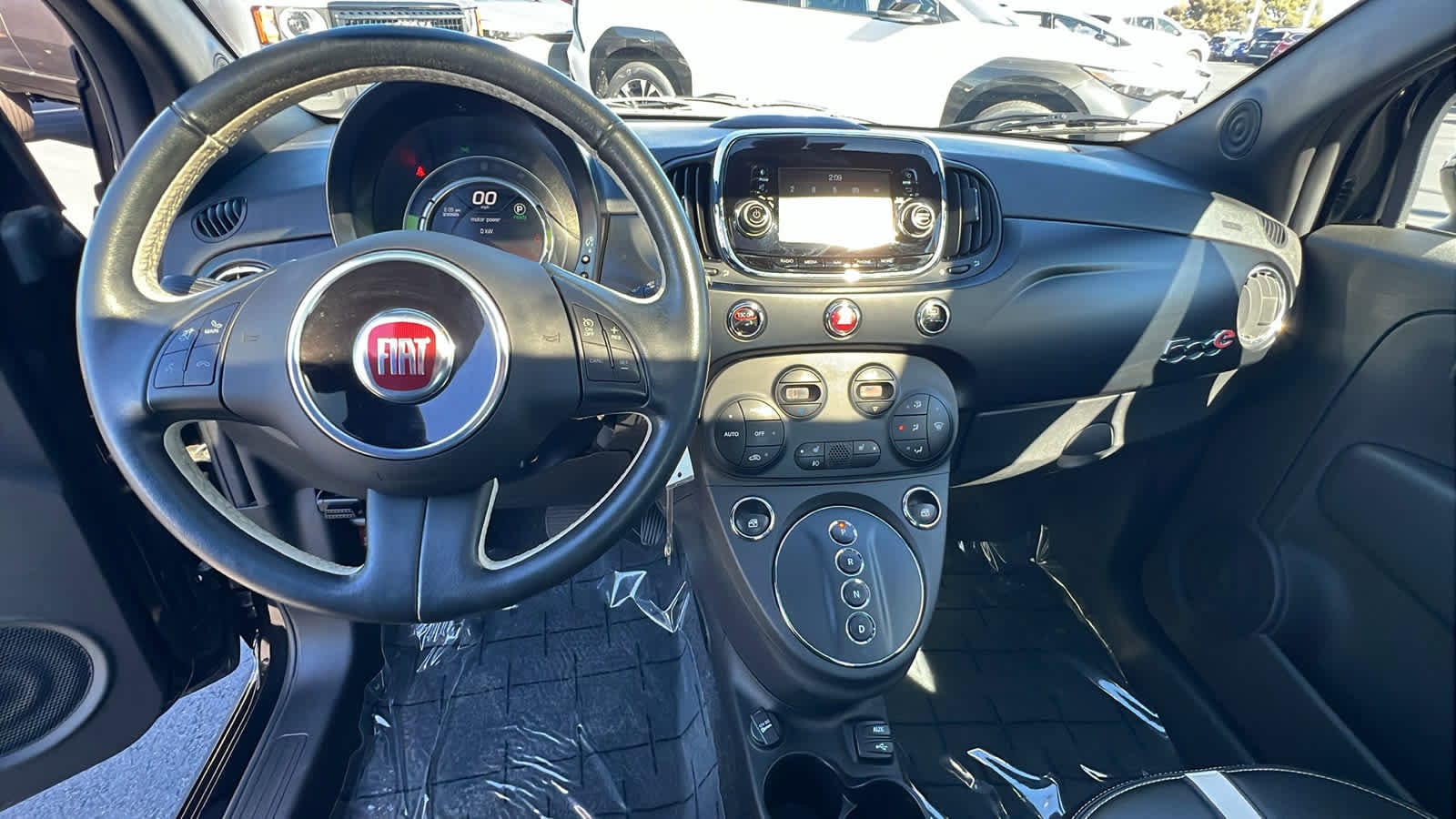 2019 Fiat 500e  10