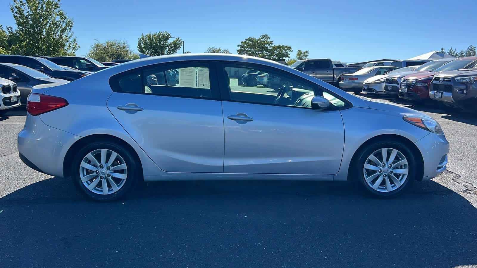 Thumbnail: 2016 Kia Forte - 4