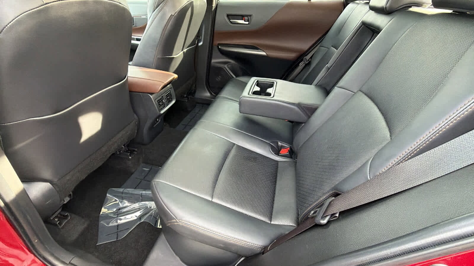 Thumbnail: 2021 Toyota Venza - 24