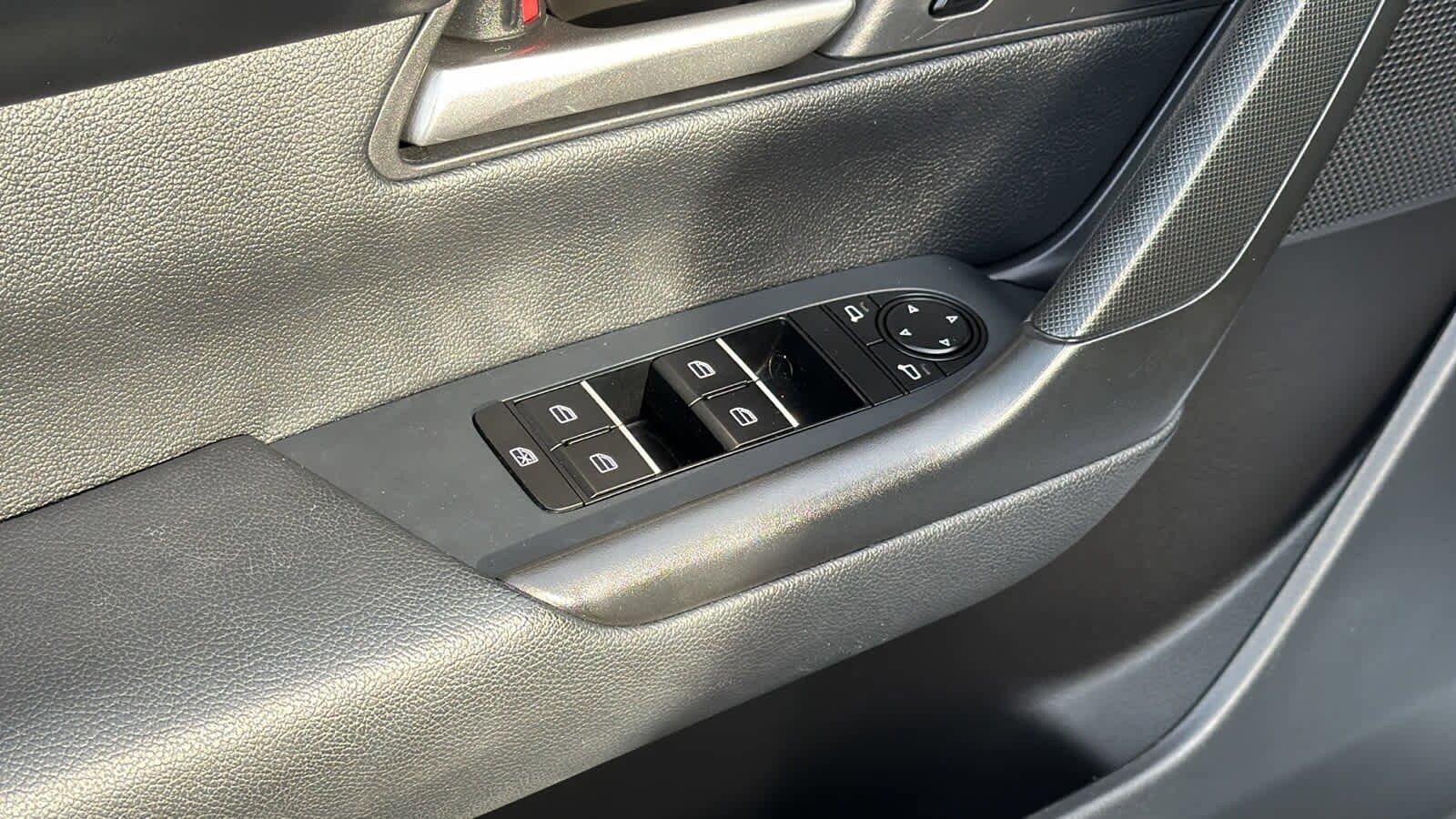 Thumbnail: 2023 Mazda CX-50 - 22