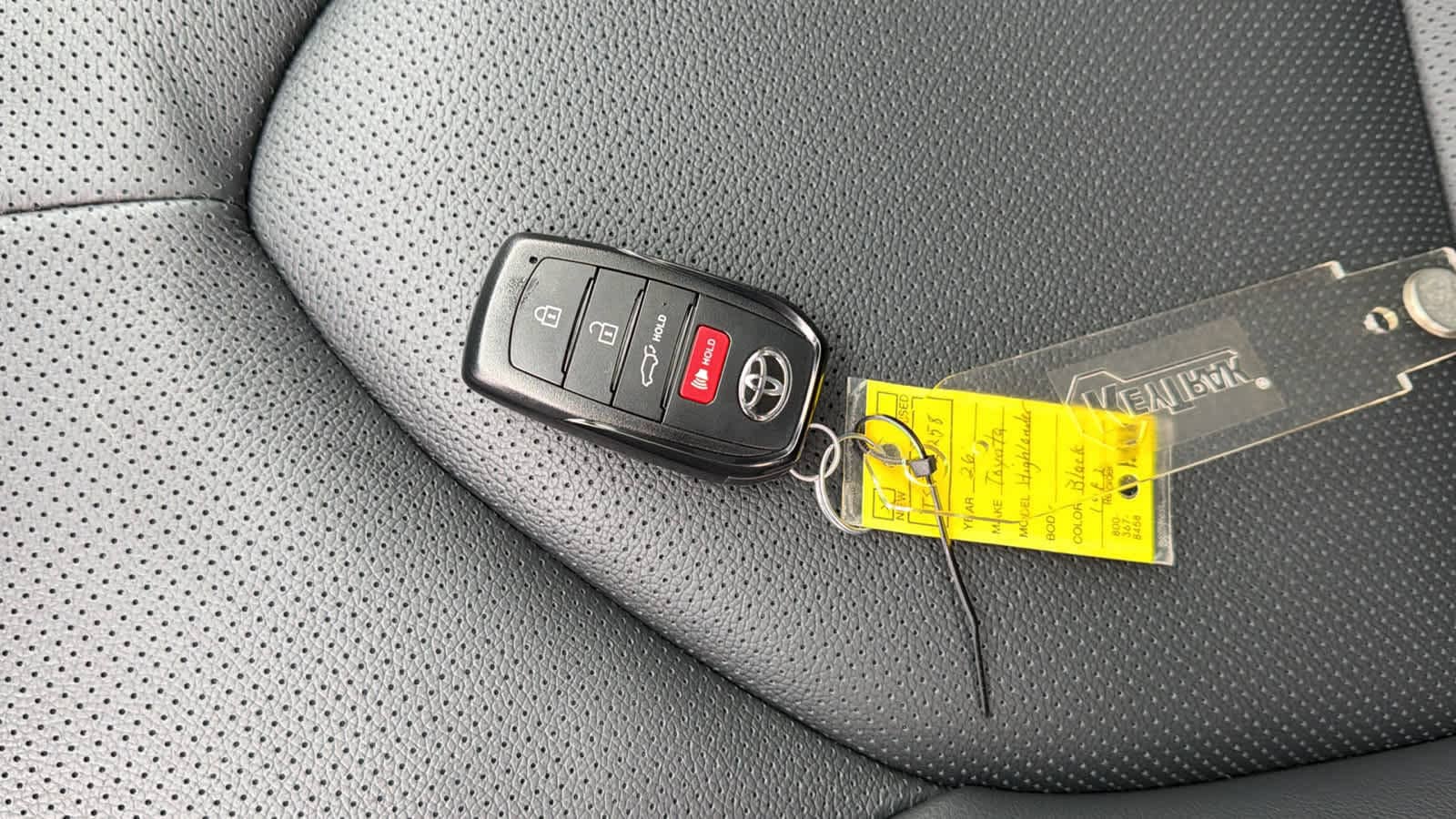 Thumbnail: 2026 Toyota Highlander - 29