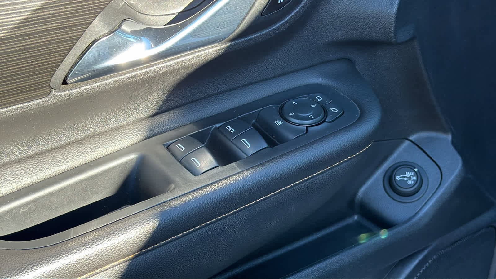 Thumbnail: 2021 GMC Terrain - 22