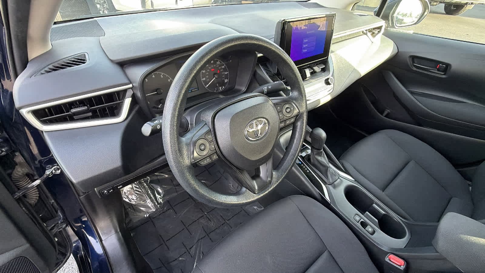 Thumbnail: 2023 Toyota Corolla - 10