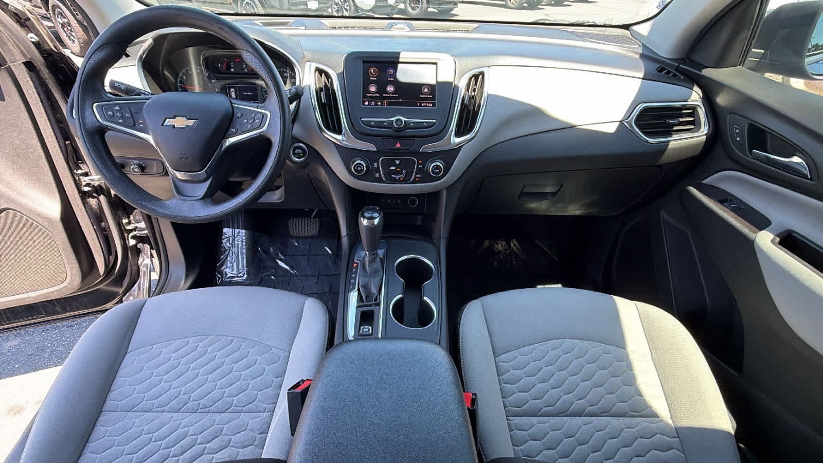 Thumbnail: 2021 Chevrolet Equinox - 25