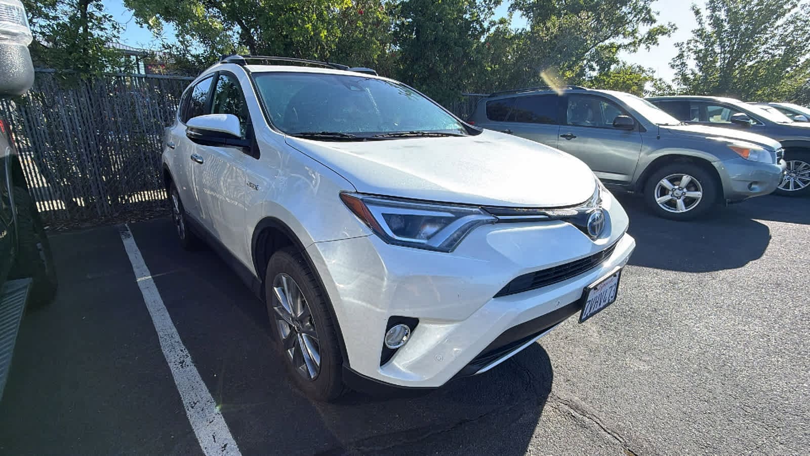 Thumbnail: 2016 Toyota RAV4 - 2