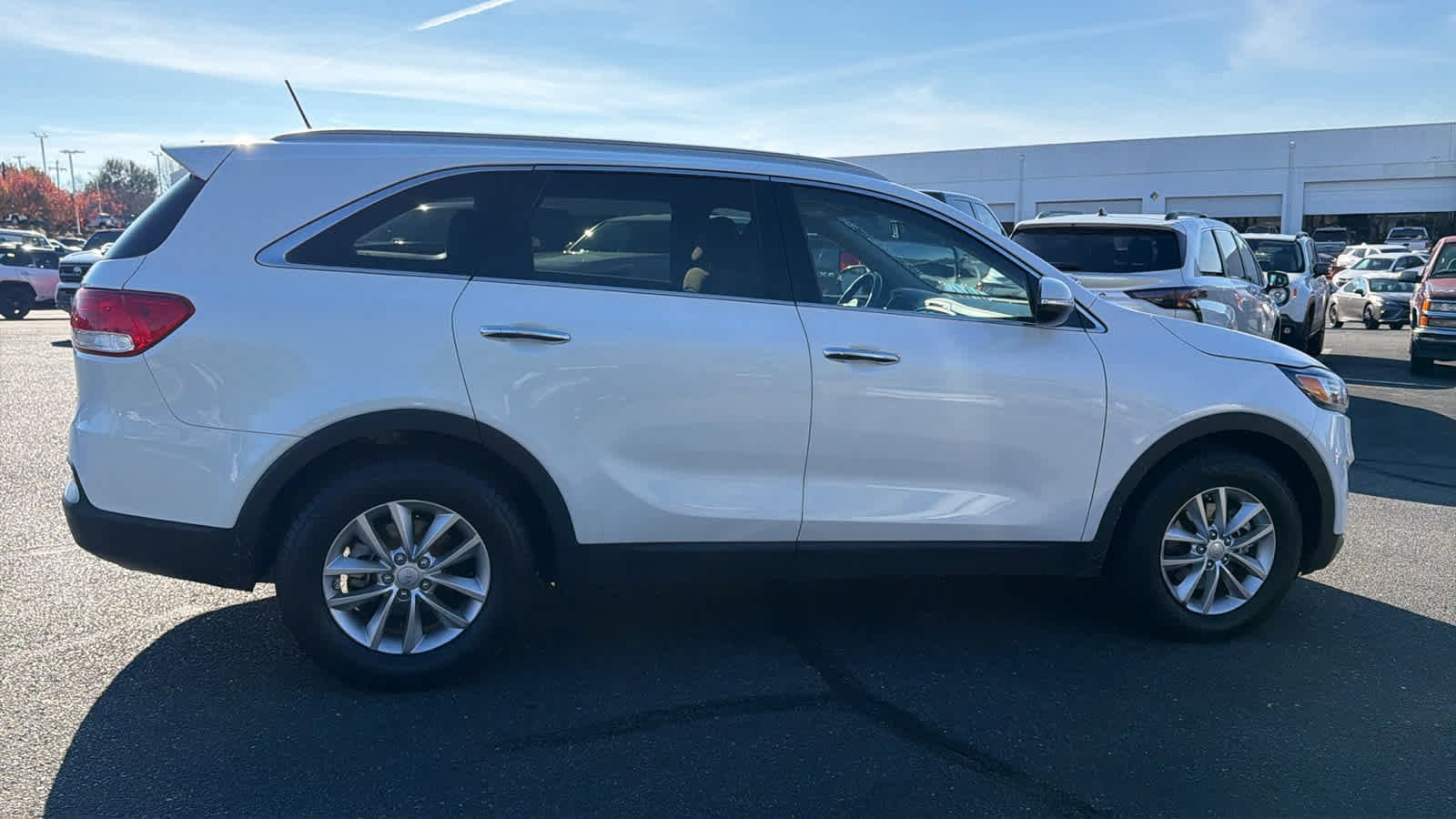 Thumbnail: 2016 Kia Sorento - 4