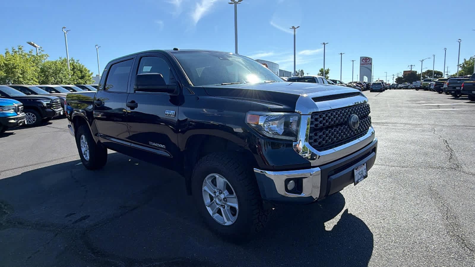 2018 Toyota Tundra SR5 - Photo 3