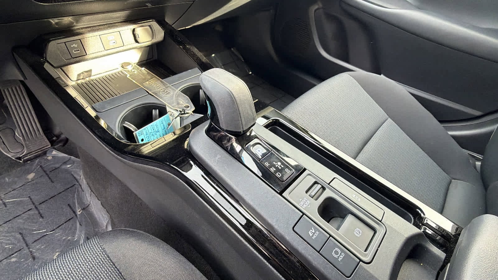 Thumbnail: 2024 Toyota Prius - 13