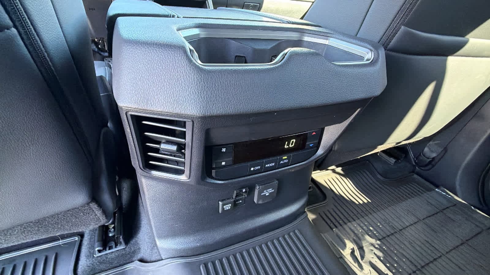 Thumbnail: 2025 Toyota Sequoia - 25