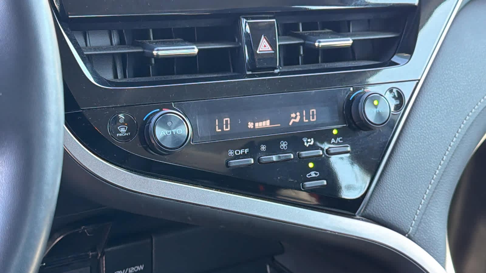 Thumbnail: 2024 Toyota Camry - 14