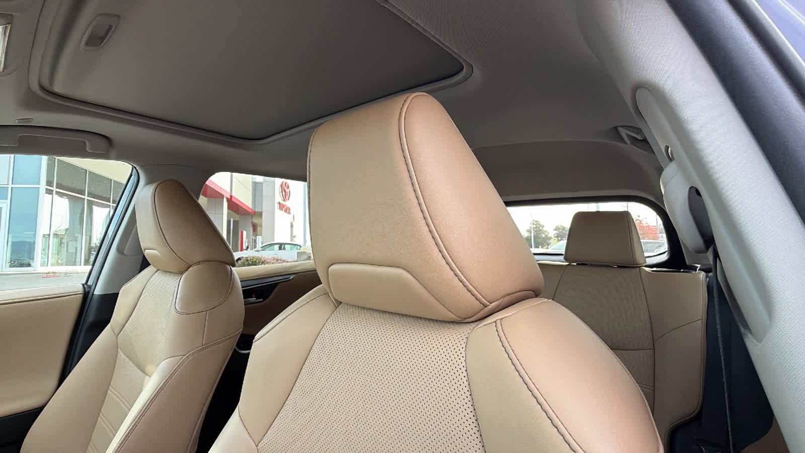 Thumbnail: 2023 Toyota RAV4 - 11