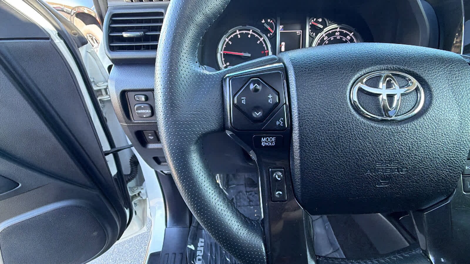 Thumbnail: 2020 Toyota 4Runner - 19