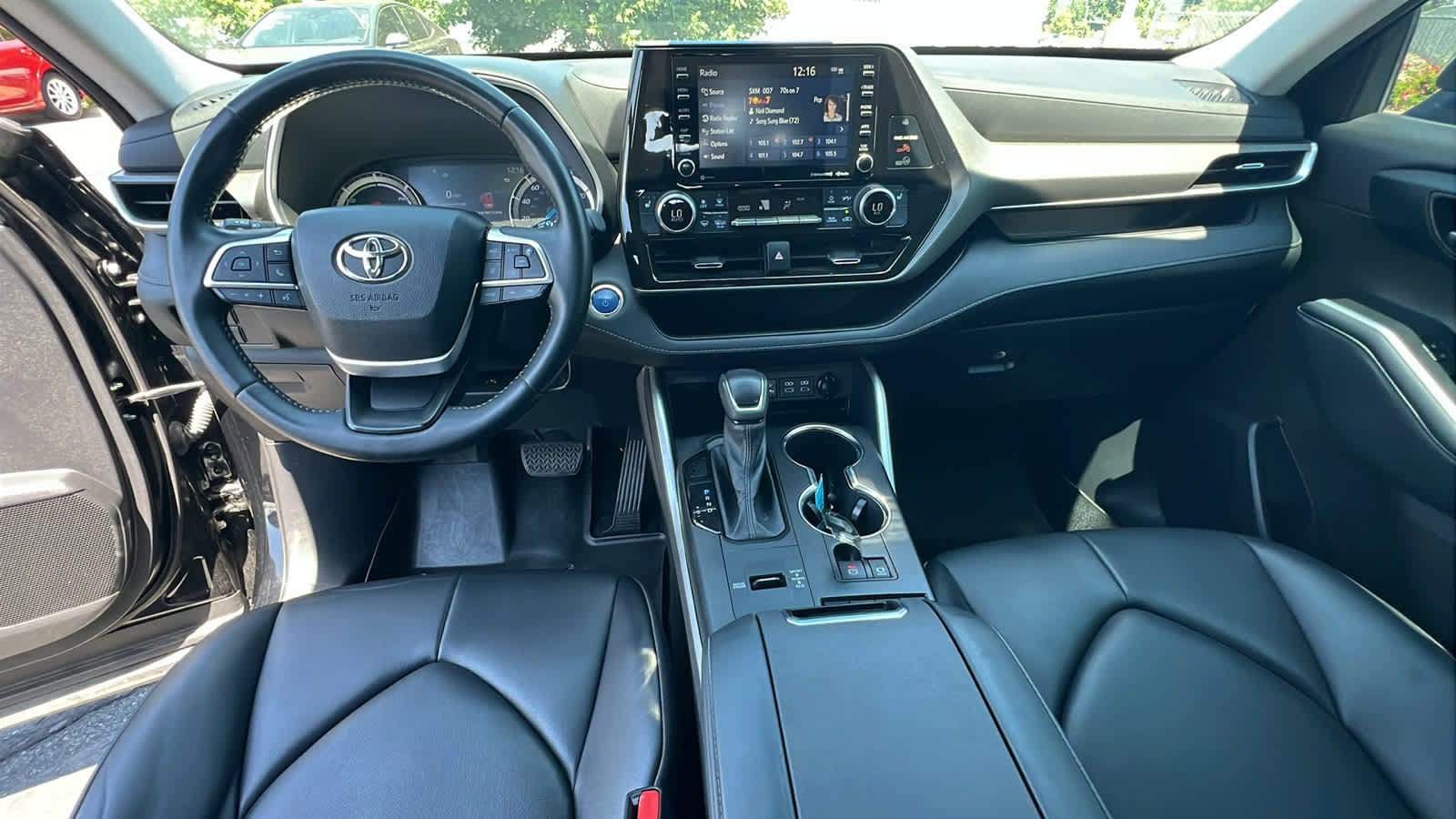 Thumbnail: 2022 Toyota Highlander - 26