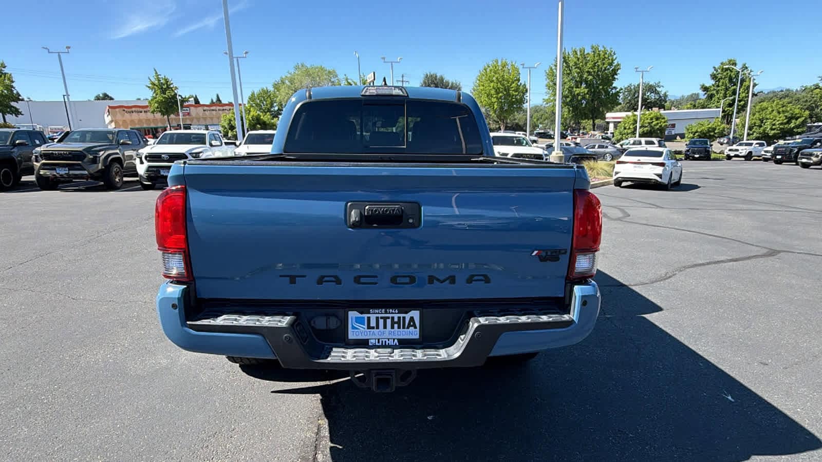 Thumbnail: 2019 Toyota Tacoma - 6
